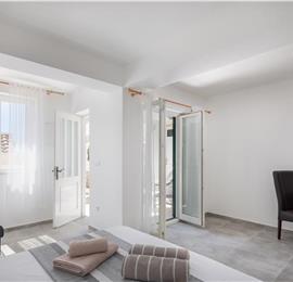 4 Bedroom Villa with Pool in Sevid near Primosten, Sleeps 8